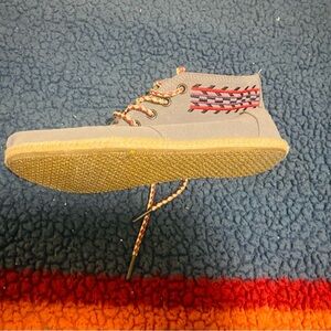 Toms High Tops Moccasins Women's Size 7